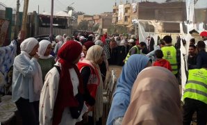 احتشاد السيدات وكبار السن أمام لجان العمرانية بالجيزة والأعلام المصرية تزين المشهد.. صور 