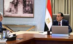 رئيس الوزراء يُتابع عددًا من ملفات عمل وزارة السياحة والآثار  