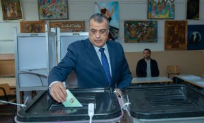 حنفي جبالي يدلي بصوته في انتخابات مجلس النواب