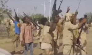 النقض تتصدى للتلاعب بمواعيد الطعن وتؤكد: ضرورة احترام مبدأ المواعيد القانونية في إجراءات التقاضي الجنائي.. ولا يجوز للمحكوم عليه إثارة أي دفع يتعلق بتأخره عن التقرير بالاستئناف لأول مرة أمام النقض في هذه الحالة