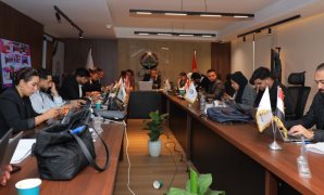 المستشار أحمد البندارى يدلى بصوته فى انتخابات مجلس النواب