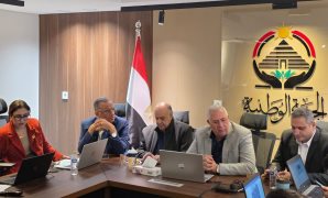 رئيس الوزراء: نركز الفترة القادمة على قطاع البترول وإطلاق المسح الجيولوجي   