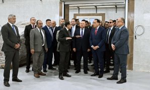 رئيس الوزراء يفتتح مصنع "ليونى مصر" العالمية لضفائر السيارات بمدينة بدر.. مدبولى: الحكومة تبذل جهودا كبيرة من أجل توطين الصناعة الحيوية ضمن خطة أشمل لتوطين الصناعة بوجه عام.. والدولة المصرية أصبحت مركزًا عالميا