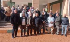 توافد عمال المصانع للإدلاء بأصواتهم فى اليوم الأخير لجولة الإعادة بدائرة منوف والسادات