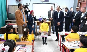 رئيس الوزراء يبدأ جولة تفقدية في مشروعات " حياة كريمة" بقرى مركز الصف بالجيزة