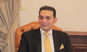 2025 عام الفنانين ولاعبى الكرة فى ساحات القضاء.. فادى خفاجة يواجه الحبس 6 أشهر بتهم سب وقذف مجدى كامل.. التحفظ على أموال حسن شاكوش.. وعمرو دياب يستأنف على تغريمه فى واقعة الصفع.. ومها الصغير فى انتظار الحكم