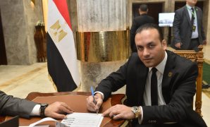 المشاركون فى قداس عيد الميلاد بالعاصمة الجديدة للرئيس السيسي: بنحبك يا ريس