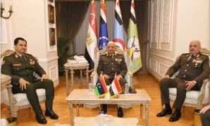 "الجنايات" تحسم مدى قانونية إصدار النيابة العامة قرار تحليل مخدرات للمتهمين المُعرضين عليها.. وتؤكد: أخذ عينة بول من المتهم وتحليلها لمجرد الاشتباه فى تعاطيه مخدر دون قيام حالة من حالات التلبس "مخالف للدستور"