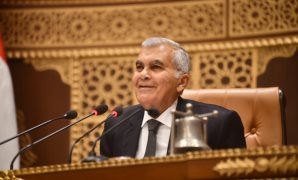 نازحو غزة يواجهون العواصف بلا مأوى.. المنظمات الإنسانية: أهالى القطاع يصارعون البرد القارس دون حماية.. الأمم المتحدة: معاناة لا توصف.. وانهيار الخيام يتسبب فى سقوط ضحايا ومصابين.. وتؤكد: الأطفال يموتون بردًا