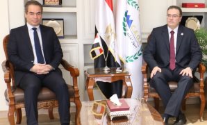 الرئيس السيسى يستقبل نخبة من المشاركين في فعاليات المؤتمر الدولي للمجلس الأعلى للشؤون الإسلامية   