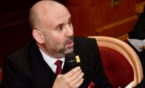 النائب عصام خليل: تكرار النصوص يضعف التشريع ولا يليق بخروج القانون من مجلس الشيوخ 