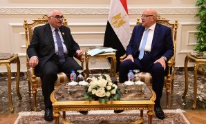 حازم الجندى يعلن التقدم باقتراح لتقنين استخدام الهواتف للأطفال حتى سن 15 عامًا