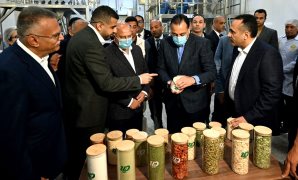 رئيس الوزراء يتفقد التشغيل التجريبي لمصنع شركة القناة للسكر والاستعدادات لموسم بنجر السكر 2026