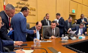 وزارة الصحة تكشف آليات حوكمة إصدار قرارات العلاج على نفقة الدولة لتسهيل استخراجها.. توحيد الدورة المستندية لقرارات العلاج.. تغطية الإجراءات العلاجية المتطورة مثل جراحات القلب والصدر والأشعة التداخلية