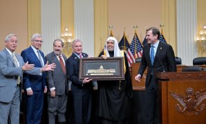 الرئيس السيسى يتشاور مع مصطفى مدبولى لإجراء تعديل على تشكيل الحكومة.. ويوجه بتحقيق عدد من الأهداف المحددة فى المحاور الخاصة بالأمن القومى والسياسة الخارجية والتنمية الاقتصادية والإنتاج والطاقة