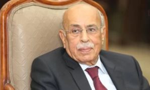 للملاك والمستأجرين.. النقض تُقرر: لا يلزم الإنذار فى دعاوى فسخ عقود الإيجار الخاضعة لأحكام القانون 4 لسنة 1996.. والمقصود هو عدم اشتراط التنبية بالوفاء بالأجرة.. والحيثيات: ولا يستلزم تكليف المستأجر بالوفاء