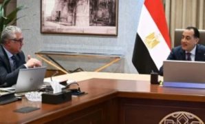 الخليج يواجه تداعيات الحرب "الإسرائيلية ـ الإيرانية" بإجراءات استثنائية.. تسيير رحلات عارضة للعالقين.. الإمارات تعفى المتضررين بالإغلاق الجوى من غرامات التأخير.. الكويت تمنح إذن غياب 3 أشهر للمتعذرين عودتهم