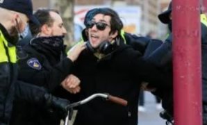 احذروا طقس السبت.. عاصفة ترابية وأمطار رعدية.. مركز المناخ: رياح قوية تصل سرعتها إلى 80 كيلو مترا فى الساعة بسبب منخفض خماسينى.. وينصح مرضى الجهاز التنفسى بارتداء الكمامات عند الخروج من المنزل