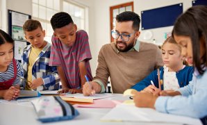 الحكومة: استمرار التنسيق لضمان الحفاظ على استقرار الأسواق وبقاء المخزون الاستراتيجي من السلع 