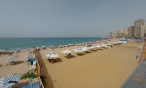 إنهاء عقود العمل بشروط صارمة وتعويض لا يقل عن أجر شهرين عن كل سنة خدمة