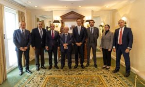 رغم أنه لا يجوز الطعن بالنقض في مسائل الأحوال الشخصية.. النقض تتصدى لإثبات الزواج للديانة البهائية وتقرر: تخرج عن الأديان السماوية ومباشرتها تتضمن المساس بالنظم المستقرة بالدولة.. ولا يجوز قيدها بمستندات الدولة