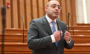 طلب مناقشة عاجل حول الاستراتيجية الوطنية للاستثمار الأجنبي أمام الشيوخ