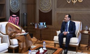 رغم أن الحكم الجنائى لم يصبح نهائياً.. حكم قضائى بإلزام شخص بسداد 40 ألف جنيه كتعويض مدنى وأدبى للمجنى عليه لتعرضه لحادث سير.. المحكمة تصدت لألاعيب تعطيل حصول صاحب الحق على حقه بـ"الوقف التعليقى"