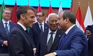 فبركة الإخوان.. فيديوهات سيناء تكشف السقوط فى بئر الخيانة.. عناصر الجماعة الإرهابية اعترفوا بتلقى مبالغ ضخمة لجمع معلومات عن أرض الفيروز وفبركة فيديوهات لصالح قنوات محرضة.. وخبراء: يسيرون بنهج ثابت ضد الدولة