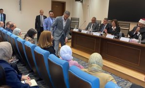 الرئيس السيسى يقوم بجولة تفقدية للأعمال الإنشائية لمشروع محطة الأهرامات