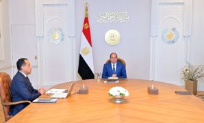خلال اجتماعه برئيس الوزراء.. الرئيس السيسى يؤكد ضرورة تغطية احتياجات الدولة من السلع الاستراتيجية لمُدد كافية.. تكثيف جهود الحد من التضخم.. الاستمرار في زيادة الإنفاق على الصحة والتعليم..ومُتابعة ضبط الأسواق