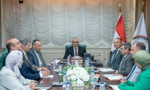 مشروع قانون ثالث للأسرة فى طريقه إلى البرلمان.. الحكومة توصى بدمج التشريعات فى قانون واحد.. تشكيل لجنة مشتركة لمناقشة مشروع الأحوال الشخصية والوصول لصياغة متوازنة.. والحكومة: التشريعات حظيت بتوافق مجتمعى