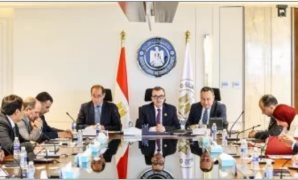 3 وزراء يبحثون دعم الجامعات وتعزيز دور مؤسسات التعليم العالى فى تحقيق التنمية