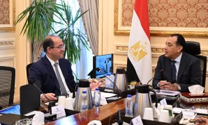 مصر يا أم الدنيا..رسالة آمان للعالم من شوارع الإسكندرية .. "فيديو " الرئيس الفرنسي يجري في شوارع عروس البحر المتوسط ..احتفاء شعبى واسع بزيارة ماكرون إلى البلاد.. ونشطاء التواصل الاجتماعي يتفاعلون معه 