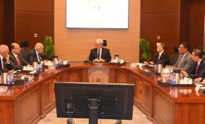 خطة التنمية 2026/2027 ترفع شعار بناء الوعي والتمكين الاقتصادي ​استثمار في البشر وريادة للقطاع الخاص.. مجلس الشيوخ يبدأ مناقشة الخطة..واللجنة الاقنصادية: تحول تدريجي للدعم النقدي المشروط