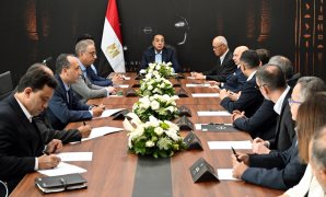 رئيس الوزراء يفتتح خطوط انتاج جديدة بمصنعين عالميين