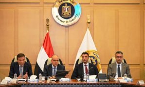 4 وزراء يقررون تشكيل لجنة مشتركة لإدارة البصمة المائية فى الصناعات الغذائية