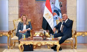 الرئيس السيسى يطّلع على معدلات الملاحة في عبور قناة السويس خلال العام المالي ٢٠٢٦/٢٠٢٥  