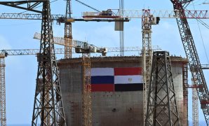 التليفزيون الإيرانى: قذيفة أمريكية استهدفت محيط محطة بوشهر النووية