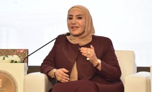 عبير عطا الله في يوم المعلم: وراء كل حلم طالب معلّم آمن بقدرته