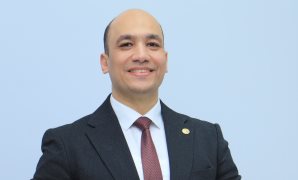 النائب عبدالرحمن بشاري يسائل الحكومة بشأن استبعاد متقدمين من مسابقة الـ30 ألف معلم بسبب اللياقة والوزن