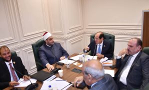 زوج يتهم زوجته فى قضية مخلة بالشرف وتهديدها وابتزازها.. ويستعين بتشكيل عصابى لاستخراج خطوط تليفون وتزويرها باسمها لتلفيق الاتهامات.. و"الجنايات" تقضى بسجنها 10 سنوات.. و"الجنايات المستأنفة" تبرائها من 7 اتهامات