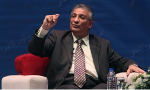 أحمد زكى بدر وزير التنمية المحلية 
