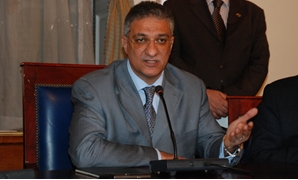الدكتور أحمد زكى بدر وزير التنمية المحلية