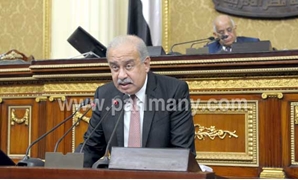 شريف إسماعيل رئيس الوزراء فى البرلمان