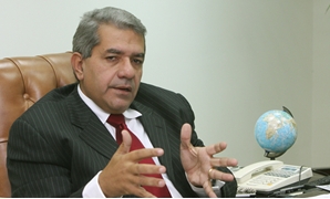 الدكتور عمرو الجارحى، وزير المالية
