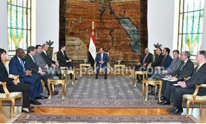 الرئيس السيسى مع وفد مجلس النواب