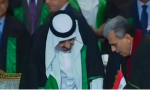  الملك سلمان أثناء منحه الدكتوراه الفخرية من جامعة القاهرة 

