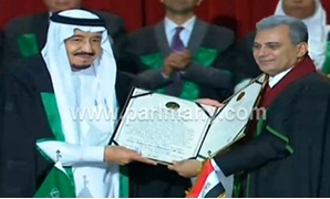 الملك سلمان يحصل على الدكتوراة الفخرية من جامعة القاهرة