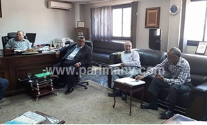 مصطفى سالم يلتقى رئيس شركة مياه الشرب بسوهاج
