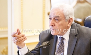 الدكتور أسامة العبد رئيس اللجنة الدينية بالبرلمان
